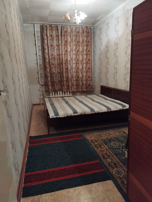 Уй сотилади.  Икки хонали.