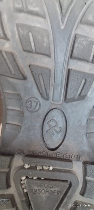 Продам ботинки рабочие