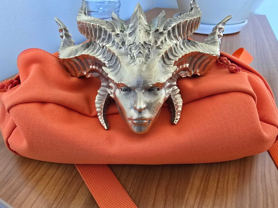 Метална фигура Lilith