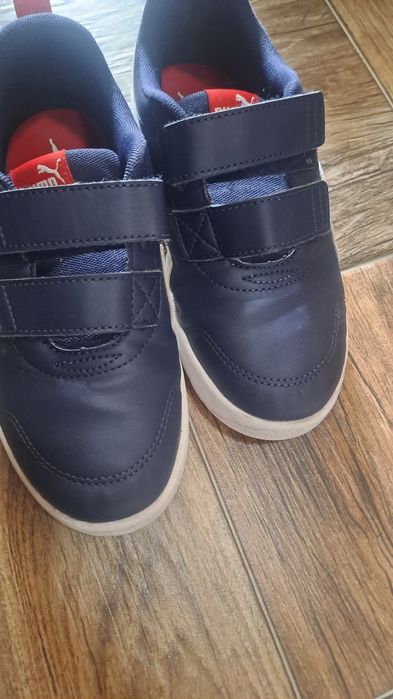 Adidasi puma 33 .