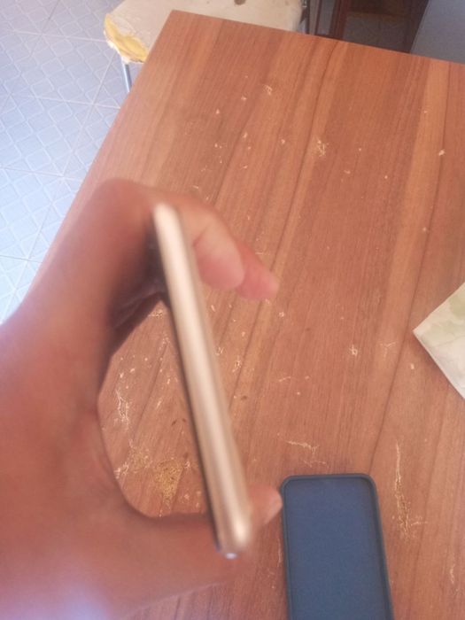 Iphone 8+ sotiladi obmen yu    A 21 s sotiladi obmen yu