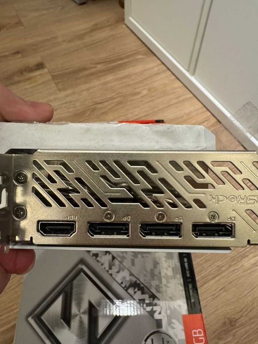 Видеокарта Radeon RX 7700XT 12GB