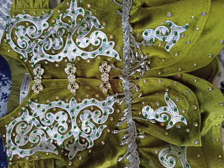 Казакша улттык костюм