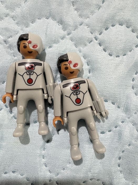 Kinder Surprise - DC Playmobi