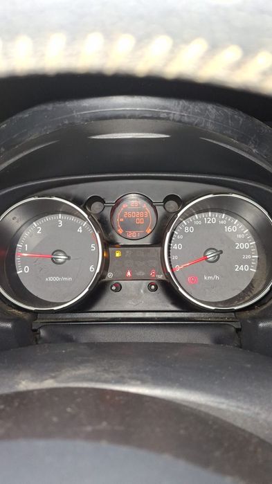 Vând Nissan qasqai