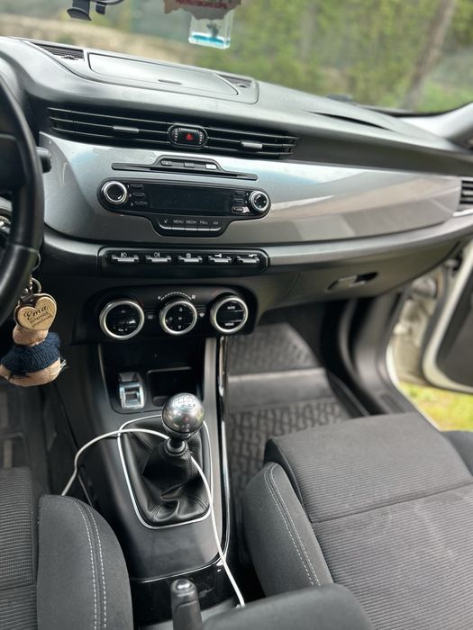 Alfa Romeo Giulietta 1.6 JTDm – 2011 (prima înmatriculare 2012) – 180.524 km