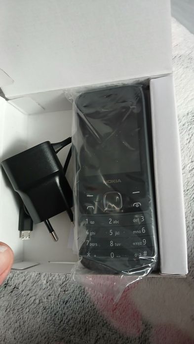 Vand telefon Nokia 225 ,  4 G. NOU