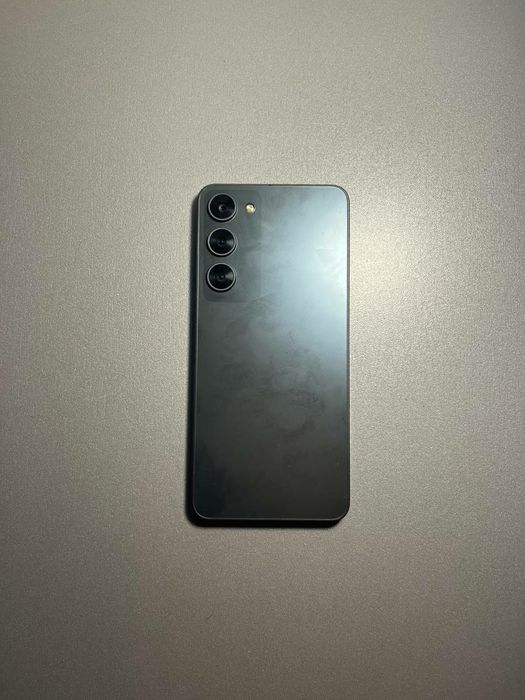 Telefon mobil M70
