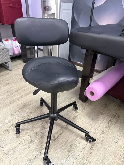 Стул мастера, кушетка, стол массажный