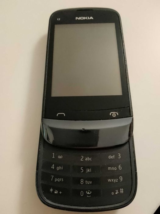 Nokia C2-02  (+кабел за зареждане)