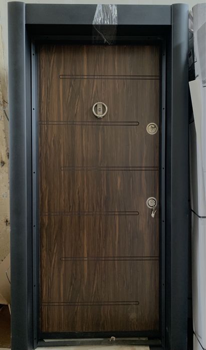 Външни (блиндирани) врати НОВИ