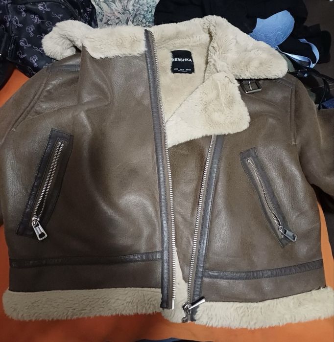 Дамско яке Bershka