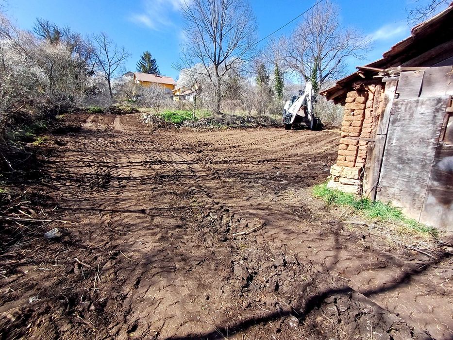 Имот в село Големо Малово