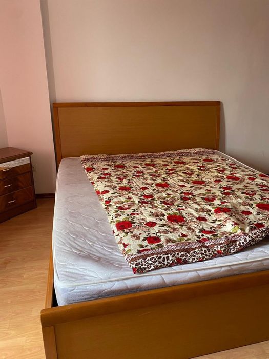 Продам 2х спальную кровать