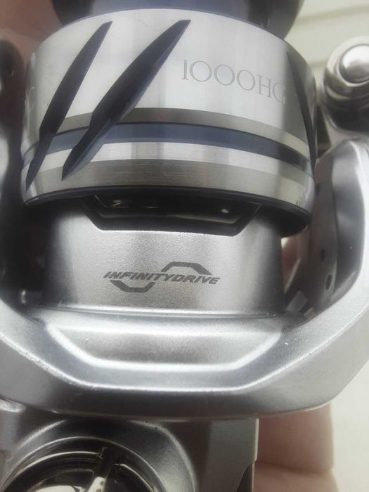 SHIMANO Stradic - 2023 1000 HG FM