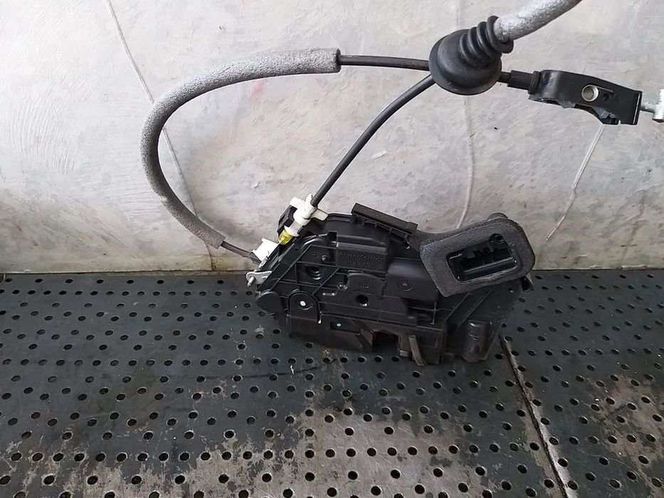 Broasca usa dreapta fata vw polo 6r 5k1837016b