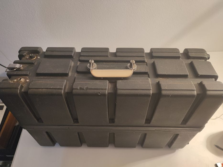 Boxe The Director by Yak Stack speakers