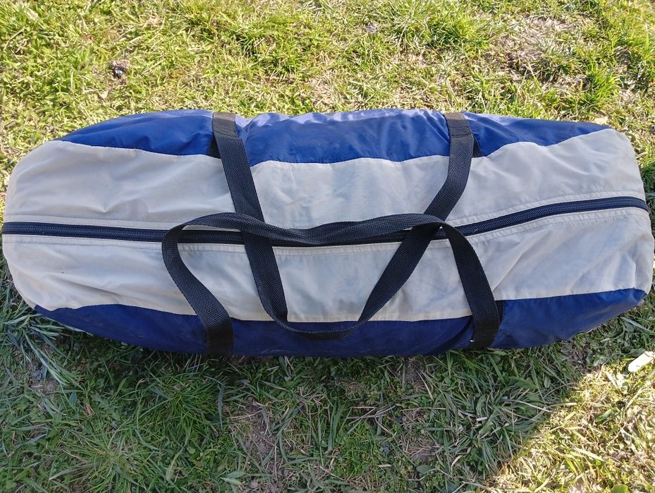 Cort pentru 6 persoane