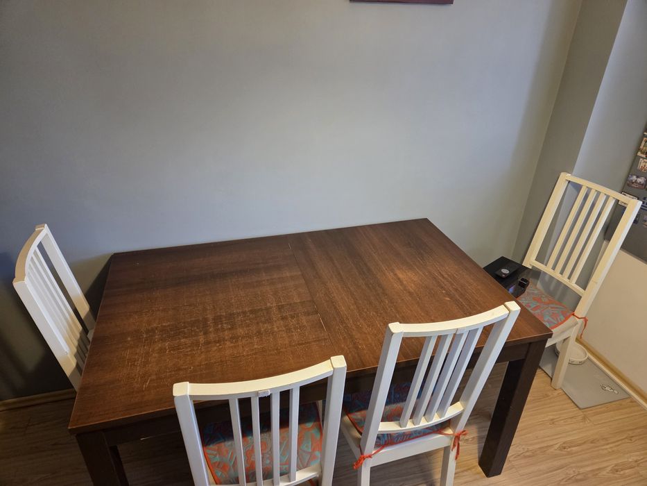 Vand masa dining si scaune