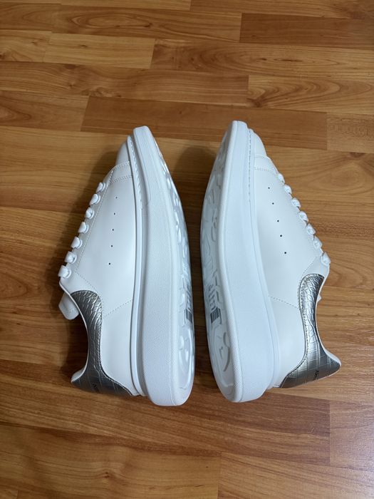 Alexander McQueen 43