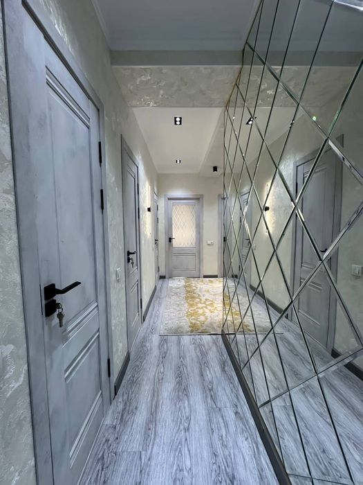 Юнусабад 14кв 2/4/16
Застройщик Хонсарой Жк Сайрам