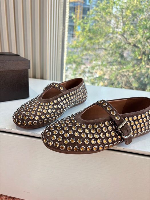 Alaia естествен велур