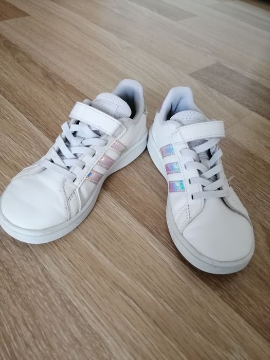 Маратонки Adidas номер 30