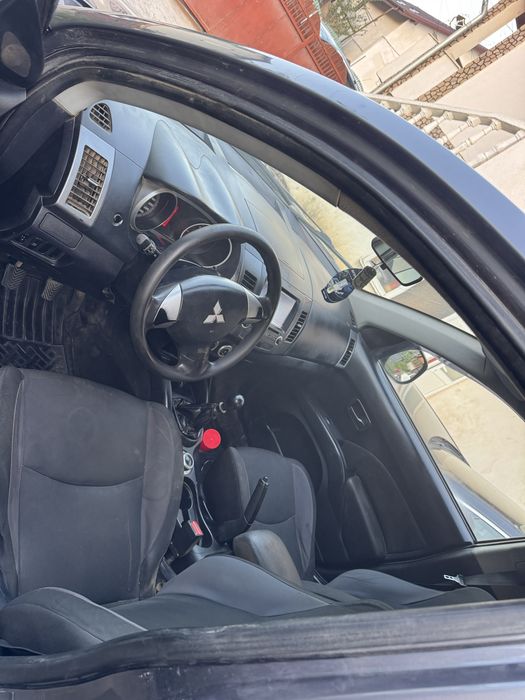 Mitsubishi outlander 2008 4x4 2.0