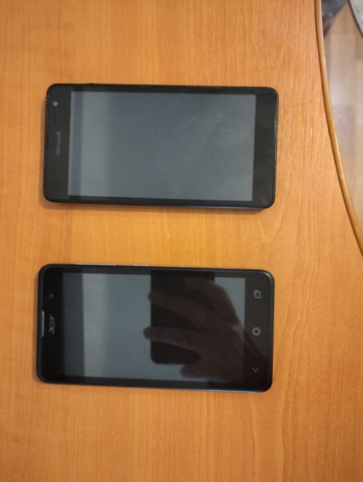 Vând 2 telefoane vechi Acer + Microsoft