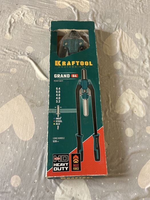 Заклепочник ручной