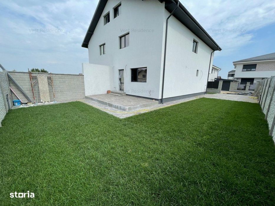 Duplex cu 4 camere si mansarda. Curte 250 mp. Comision 0