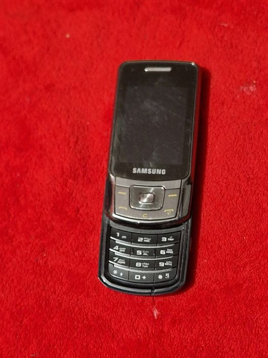 Telefon Samsung slide fara accesorii si fara capacul de la baterie