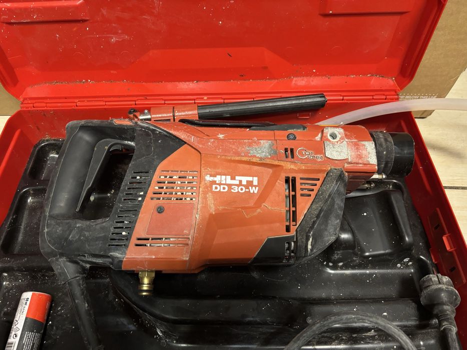 MDM vinde: Masina de carotat Hilti DD 30-W.