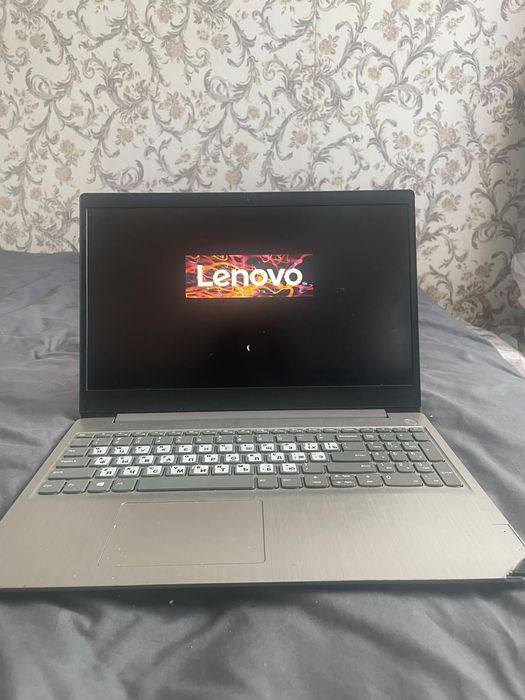 Продам Lenovo IdeaPad 3 15IML 256 гб