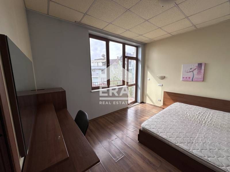 Дава се под наем Двустаен апартамент в Велико Търново, Център - 53 кв.м за 280.5 € - Снимка #4