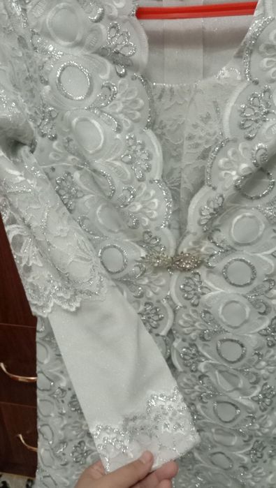 Kelinlik kiyimla yangidek