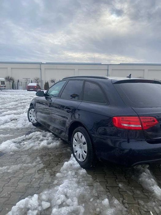Audi A4 B8/ 2.0 TDI 143cp / Automata / 2011