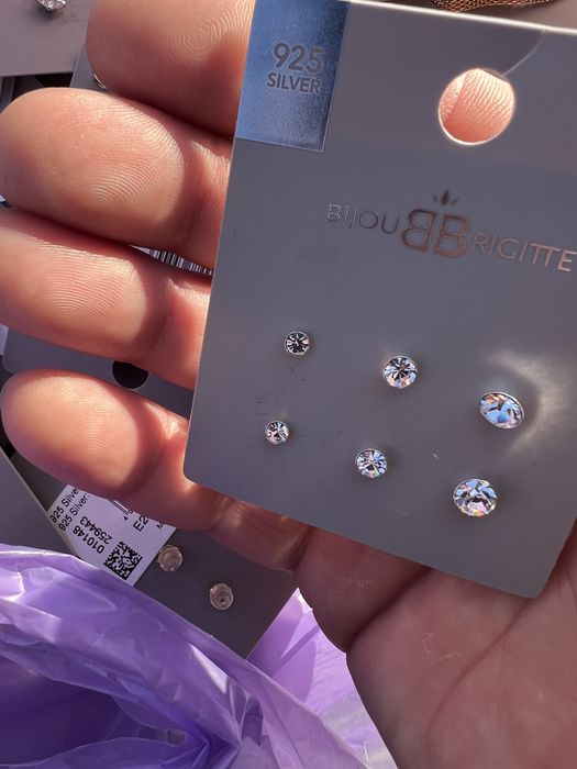 Сребърни обици компект.С камъни цирконий.Нови,страхотни.На половин цен