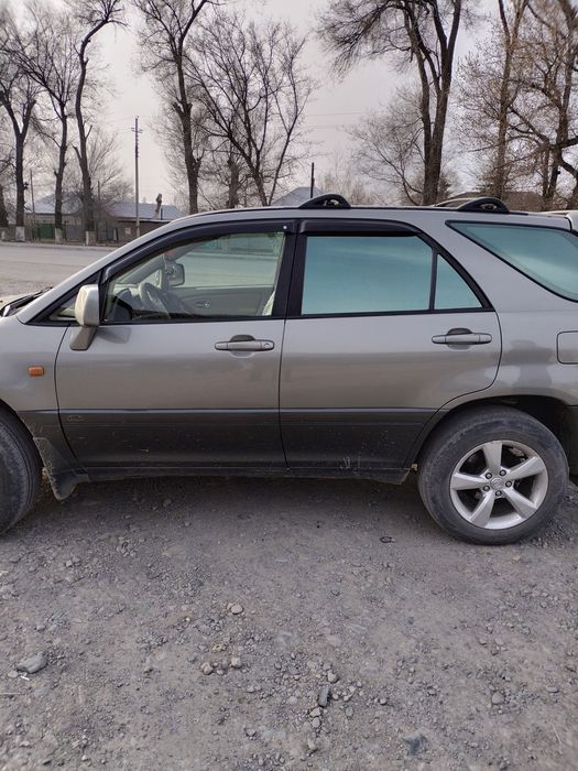 Срочно продам лексус рх 300