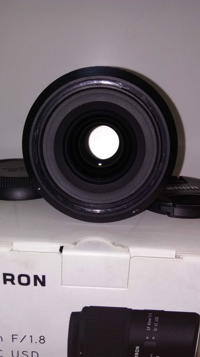 Продам обьектив Canon.