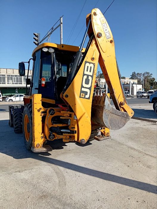 JSB ekskavator pogruzchik yili 2019 motosoat 6000