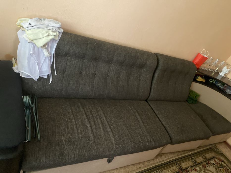 Диван и кресло отдам