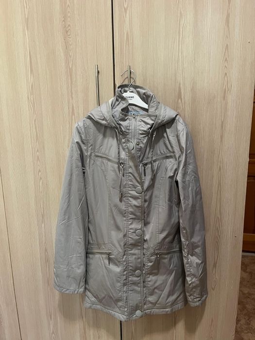 Продам куртка пуховик, вертровки