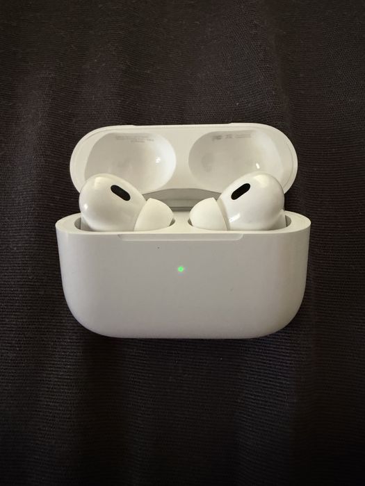 Vand casti airpods