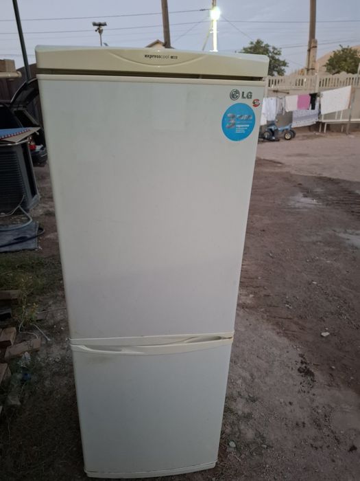 Продам Холодильник состоянии хорошая