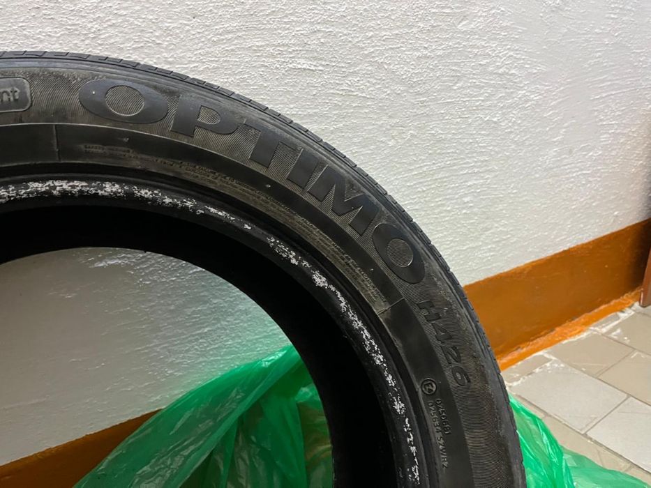 Продам б/у летнюю резину 235/55/18