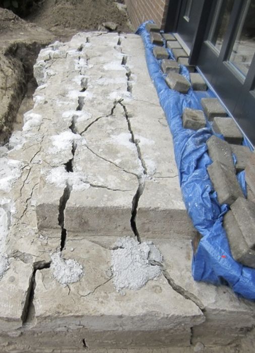 Vând 120 kg de DYNACEM , Ciment pt demolării.