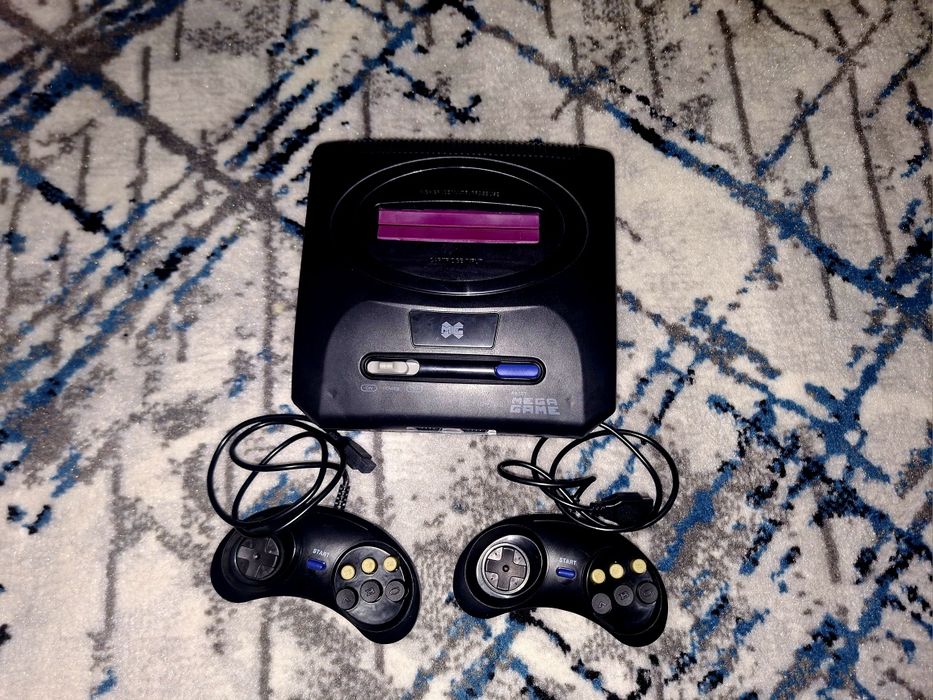 Продаю игровую приставку Mega Game