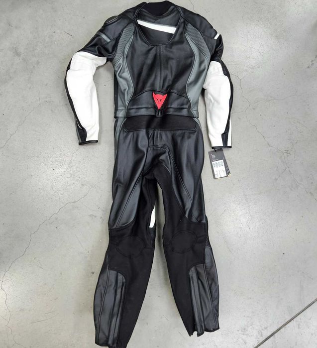 от 1599лв Дамски мото екип DAINESE VELOSTER Код: 76724 Размер: 42/ XL