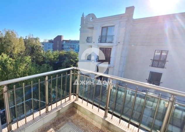 Продава се Тристаен апартамент в к.к. Слънчев бряг - 110 кв.м за 855 €/кв.м - Снимка #9